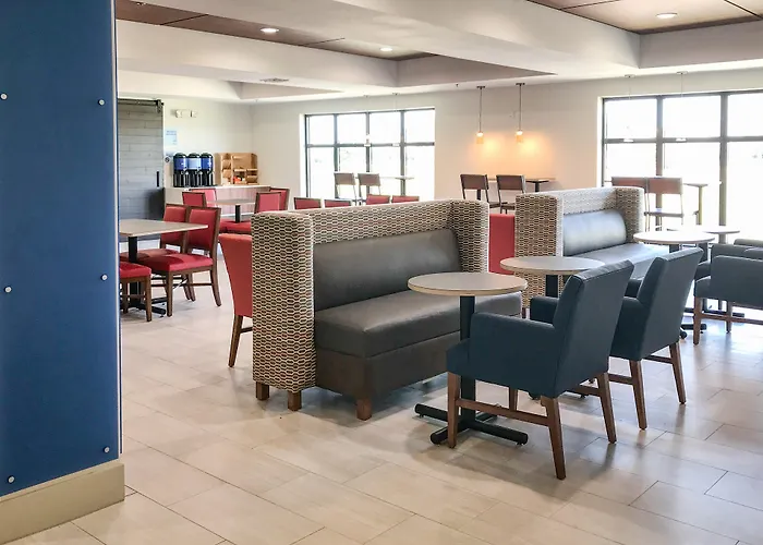 Holiday Inn Express & Suites Lubbock West By Ihg